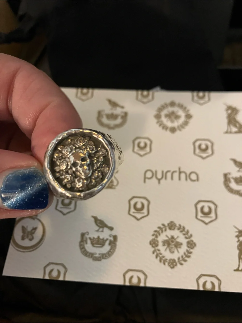 Pyrrha Silver Live Every Moment Signet Ring 9